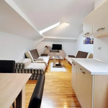Apartment Dacic *
